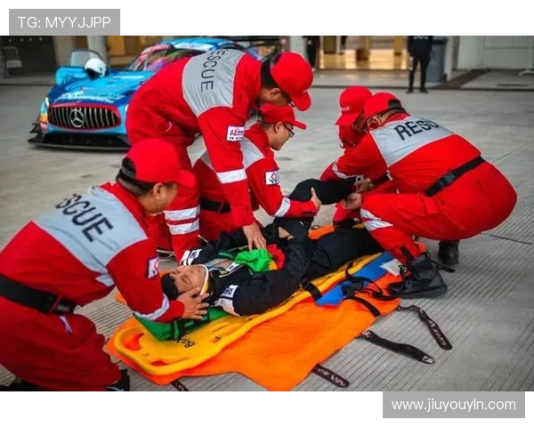 F1赛车事故现场_新浪新闻